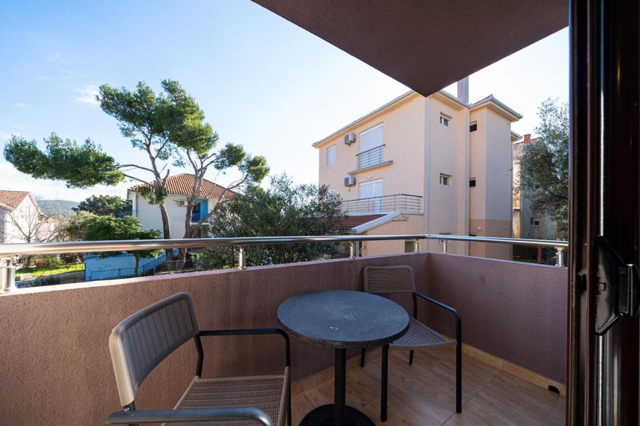 טיווט Apartments Svetlana מראה חיצוני תמונה